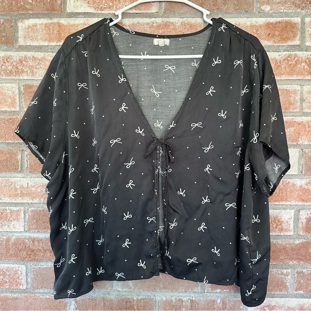 Aerie Satin Bow Print Front Tie Open Blouse Shirt Womens XL Black White Coquette